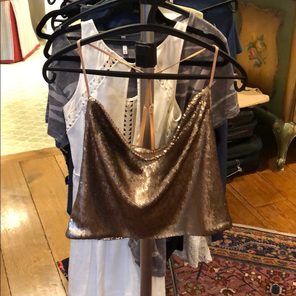 Super cute gold tank